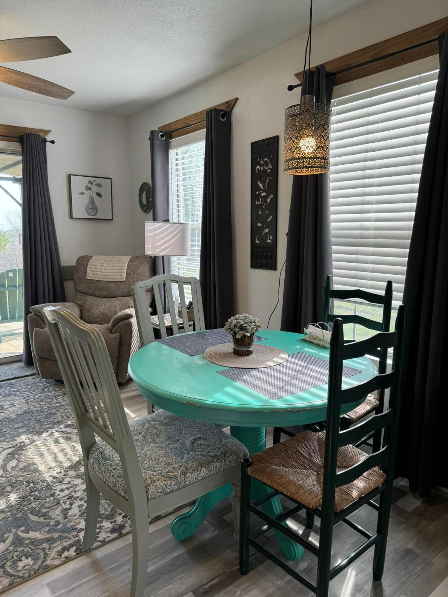 Mountain View Guest Motel Екстериор снимка